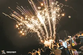 “你问我要去向何方 我指着大海的方向”图片