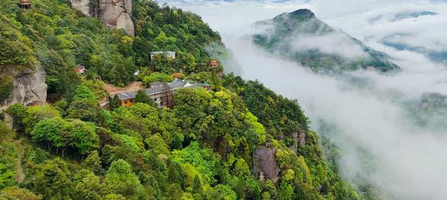 这个国庆来闽清白岩山！登高望云海、寻古寺钟声，美到封神——