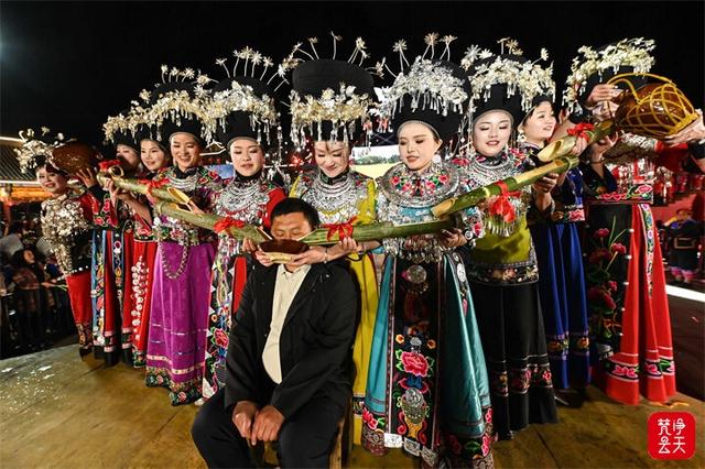 【深度】你好!“松桃村晚”