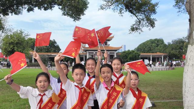 国庆橘洲别样“红”——小小讲解员为景区注入青春力量