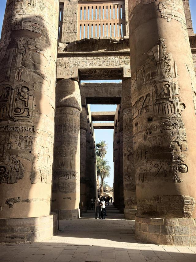 晚潮｜“迷失”在卡纳克石柱森林中