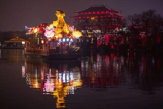 乘花船巡游，一夜看“尽”长安灯！