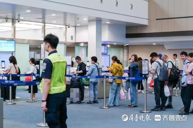 创新高！青岛机场单日旅客吞吐量突破10万人次