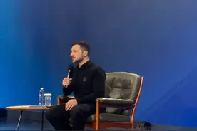 俄乌冲突今日迎来三周年，泽连斯基：如果为了乌克兰实现和平，愿意辞去总统职务图片