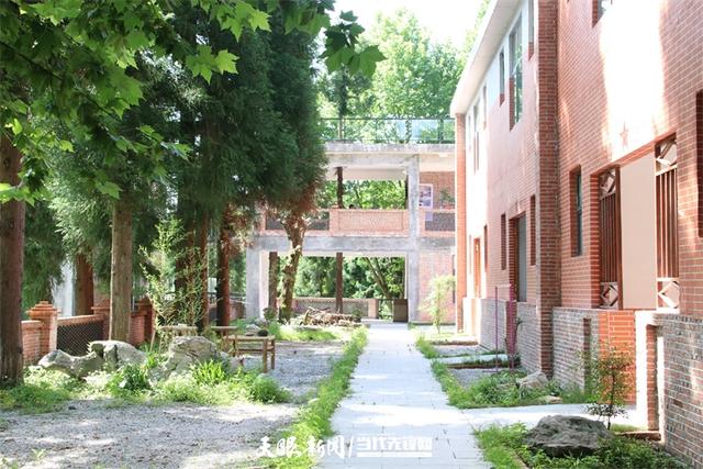 凉自山海来,暖向万里生