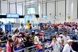 11.7万人次！“暑运”客流持续攀升，莲塘口岸单日客流量再创新高图片