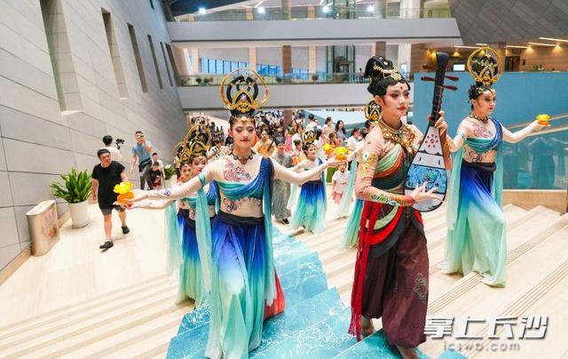 星城夏日“热”力涌：长沙暑期文旅消费绘就活力图景