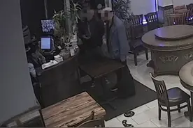 美国东北菜馆员工与劫匪起冲突，已保释！有律师称将协助搜证图片