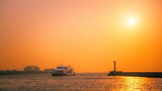 错峰游青岛轮渡，打卡火爆青岛的追鸥逐浪-橘子海航线！