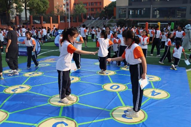 四基四能三会六素养分别指什么（以培养四基提高四能为抓手 促进数学核心素养的发展）