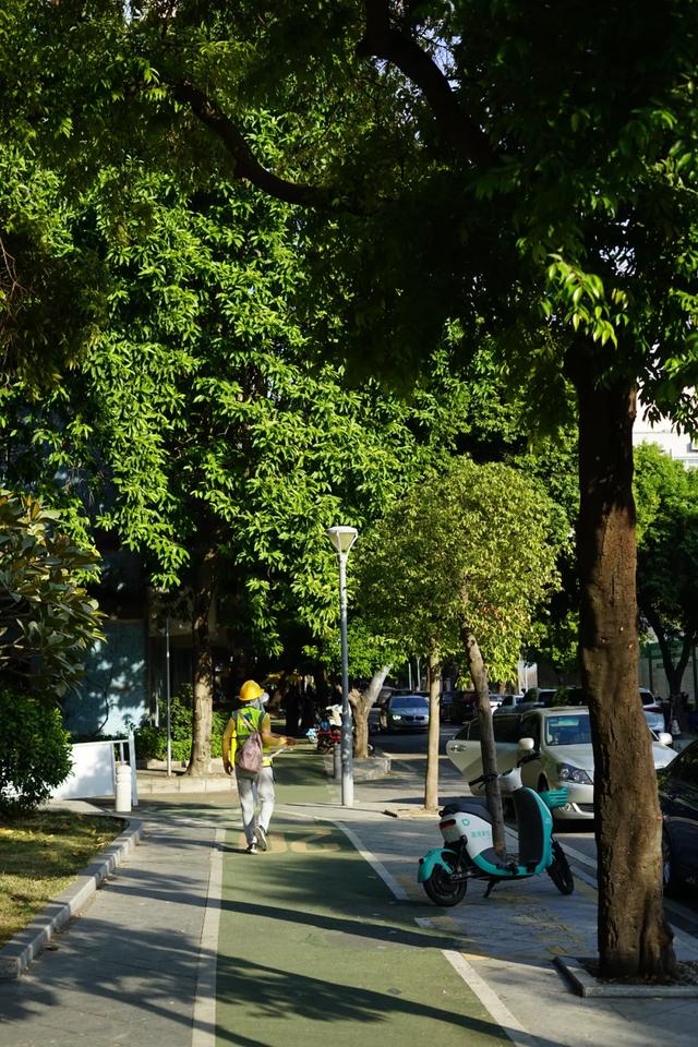 一座低调好玩的城市,花100块就能逛吃一整天!