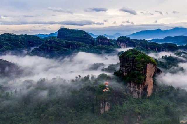 找到了！《异人之下》里囚禁老天师的亭子，就在龙虎山迎仙台！