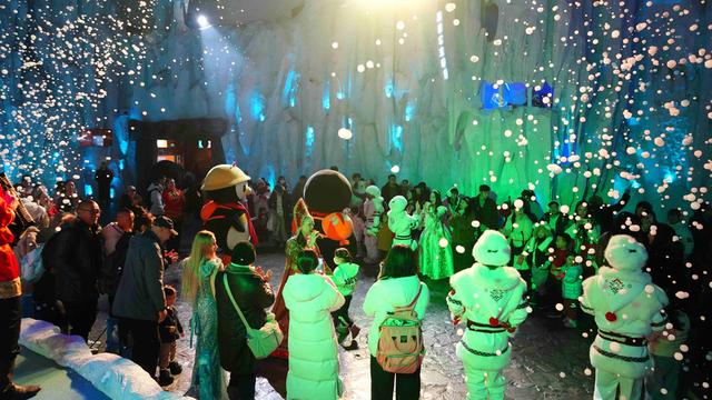 极地狂欢喜迎元旦！来哈尔滨极地公园一“企”贺新年！