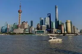 高科技来啦！无人机为高楼做“体检”图片