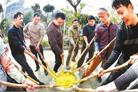 客家摇篮拍客家·民生｜客家腊月打黄元图片