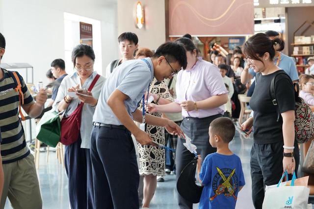 宁夏机场的“伴手礼”很暖心，你来，就送你！