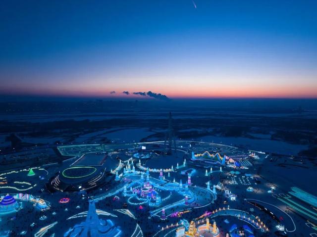 为了拿下万亿元冰雪季旅游订单，南北地区都抢疯了