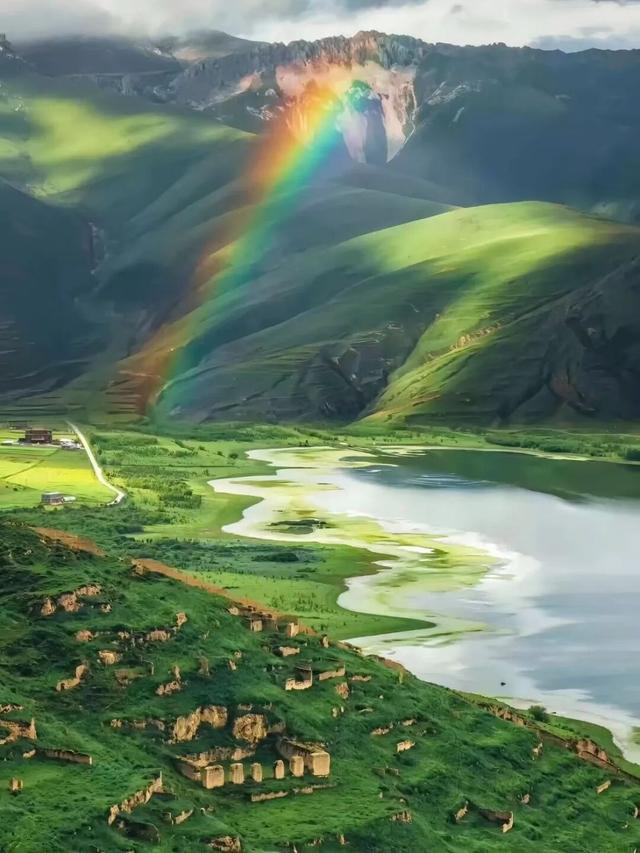 来甘孜南北川越线，超前点播初秋美景！