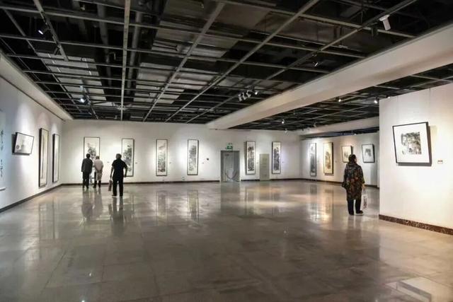雕塑无界 青春无限 绘就秋日文旅新画卷