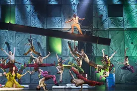 法语原版音乐剧《巴黎圣母院》时隔五年重返北京，连演21场图片