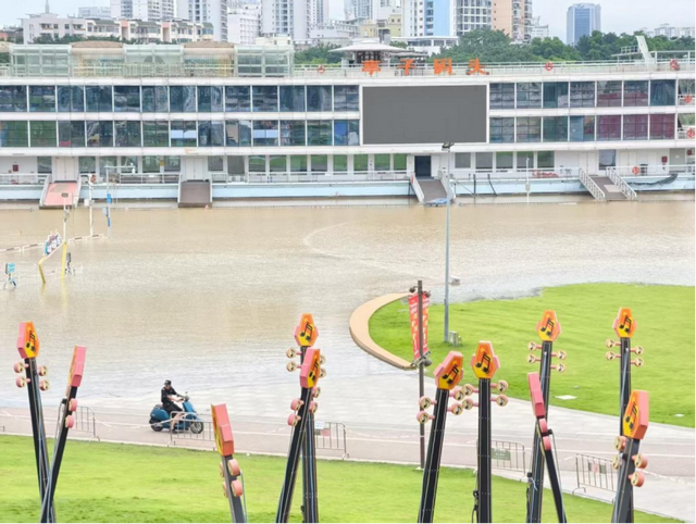 邕江迎来今年以来最高洪峰！不要在江边逗留、观水、戏水