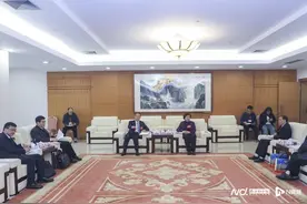 吕成蹊参加东莞市政协十四届四次会议联组讨论图片