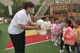 灞桥区席王街道中心幼儿园开展防拐骗安全演练图片