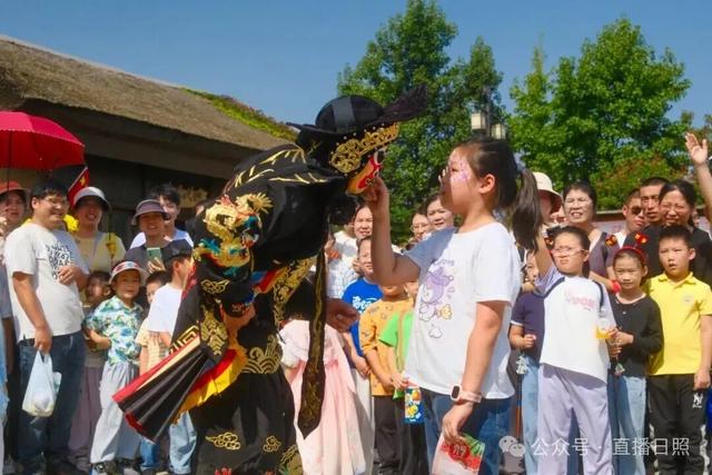 日照天台山旅游区人气爆棚！