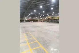 亲历通宵快递分拣：11小时赚了200多元，一度困乏到崩溃图片