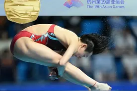 夺金瞬间｜跳水——女子3米跳板：陈艺文夺冠图片