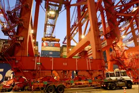 钱凯港、上海港，海运航线双向贯通图片