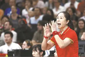 专访中国女篮名宿郑薇：对篮球的热爱成就了现在的我图片