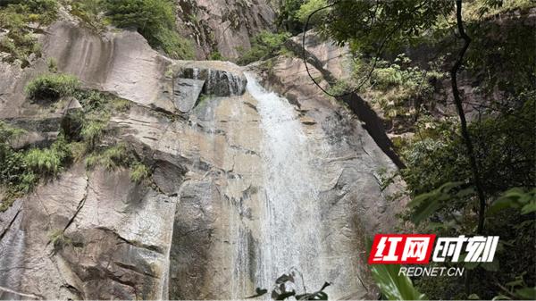 江永：绘就云海瀑布的梦幻奇景