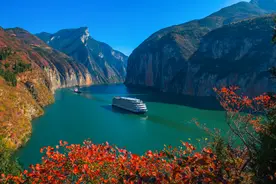 在一个普通的周末 三峡之巅就这样没有征兆地“爆”了图片