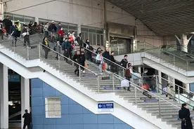 春运第十四天铁路客流持续高峰 福州火车站预计发送旅客12万人次图片