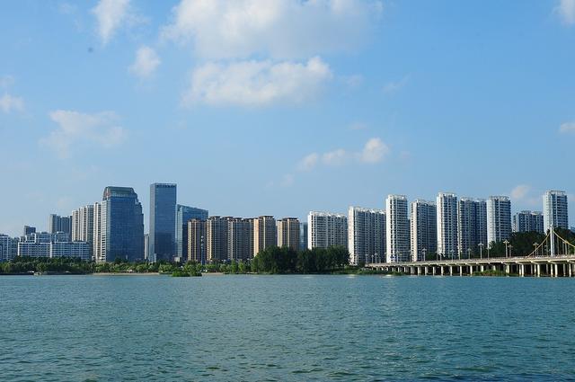 临沂：祊河岸边风光