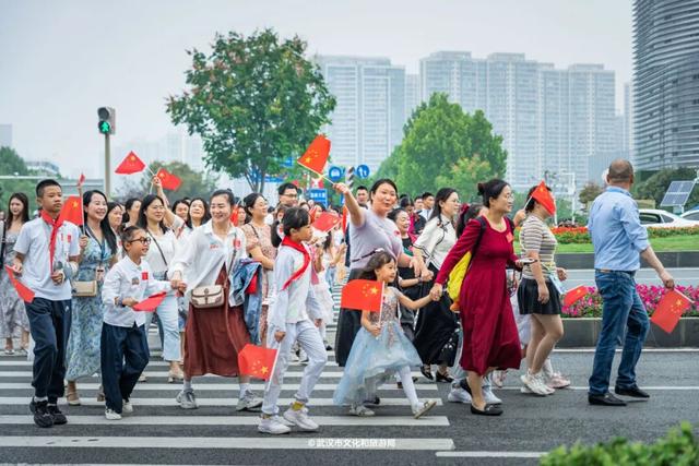 今天的光谷，来了1亿人！