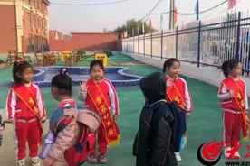 沾化区冯家镇李家幼儿园开展“文明礼貌我先行 争做礼仪小标兵”迎园活动图片