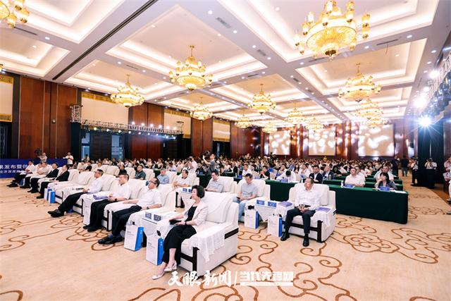 【2025数博会】贵州省人工智能行业大模型成果发布暨供需对接活动在贵阳举办