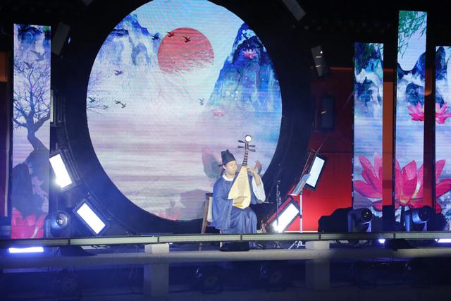 当传统民乐邂逅当代表达，新场古镇南山雅集化身沉浸式演艺空间