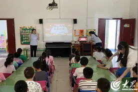 潍坊诸城市龙都街道：红色故事传薪火 童心飞扬迎六一图片