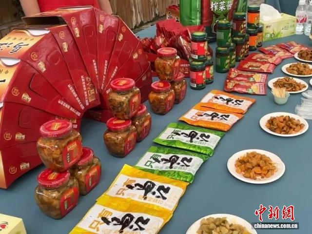 （活力中国调研行）榨菜大脑、基因图谱：百年涪陵榨菜打好“科技牌”