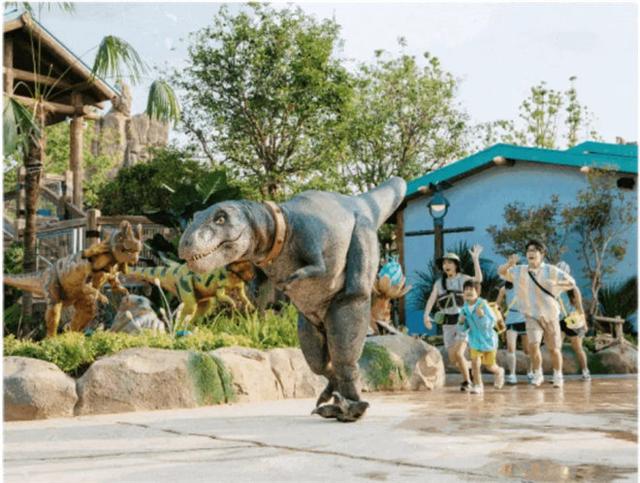 《逃出白垩纪》：影史怪兽千千万，唯它稳坐顶流