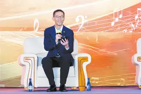 湖心讲堂郑州开讲 施一公等专家畅聊人工智能 “个人的感受不能被机器取代”图片