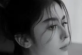 热搜第一！20岁女歌手突然去世，上个月刚登上央视！图片
