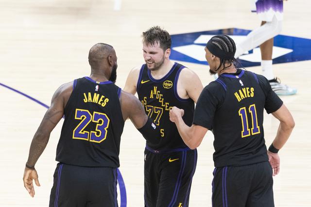 湖记：湖人上限和掘金火箭是一个级别