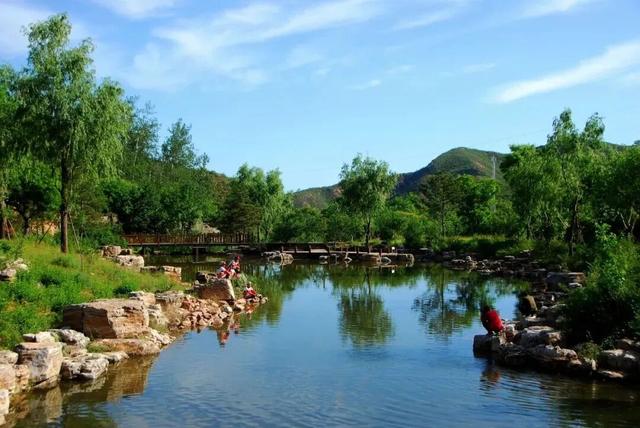 周末天气晴好，徒步去→