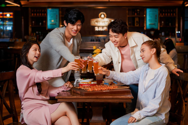 与迪士尼、环球影城同登全球文旅实效榜！​青啤博物馆《觉醒的酿造师》获艾菲文旅奖