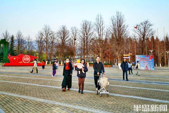 世博园冬色斑斓，暖阳周末醉游人