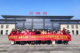 河南经贸职业学院寒假社会实践活动：在奉献中绽放青春增长才干图片